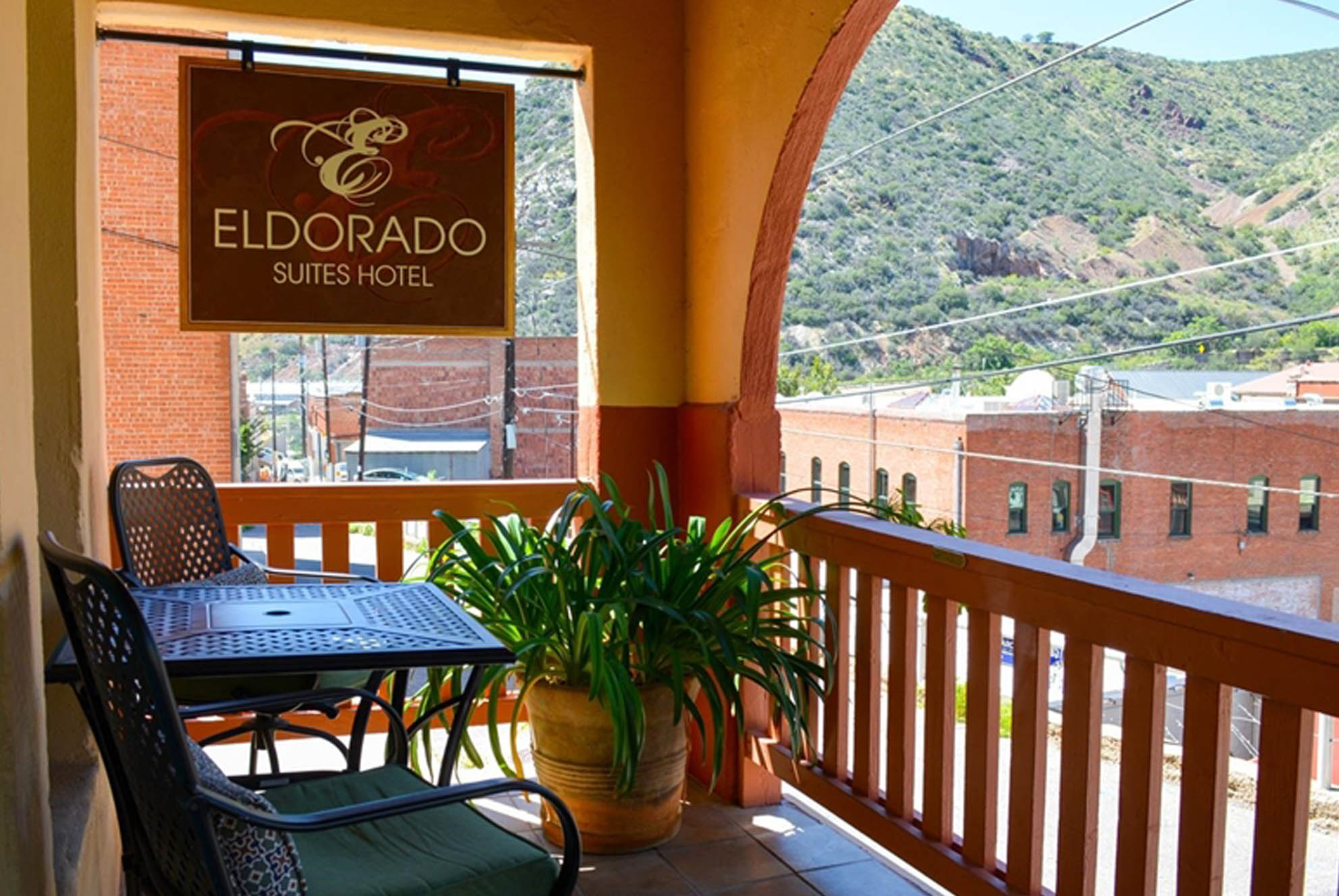 El Dorado Suites